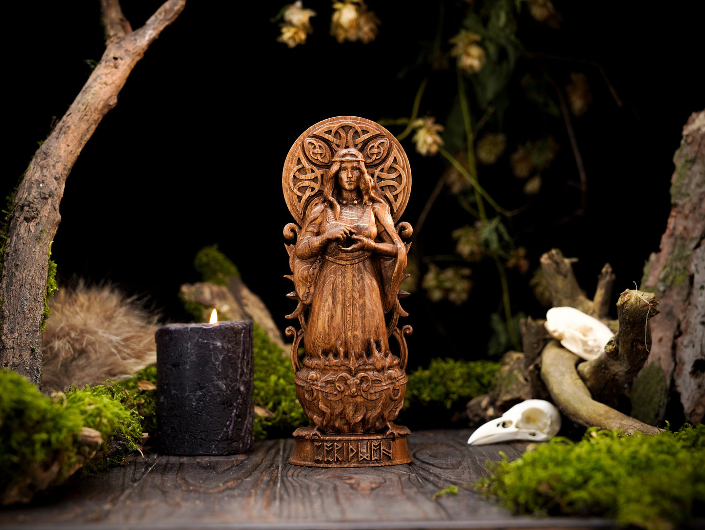 Oak Cerridwen Statue