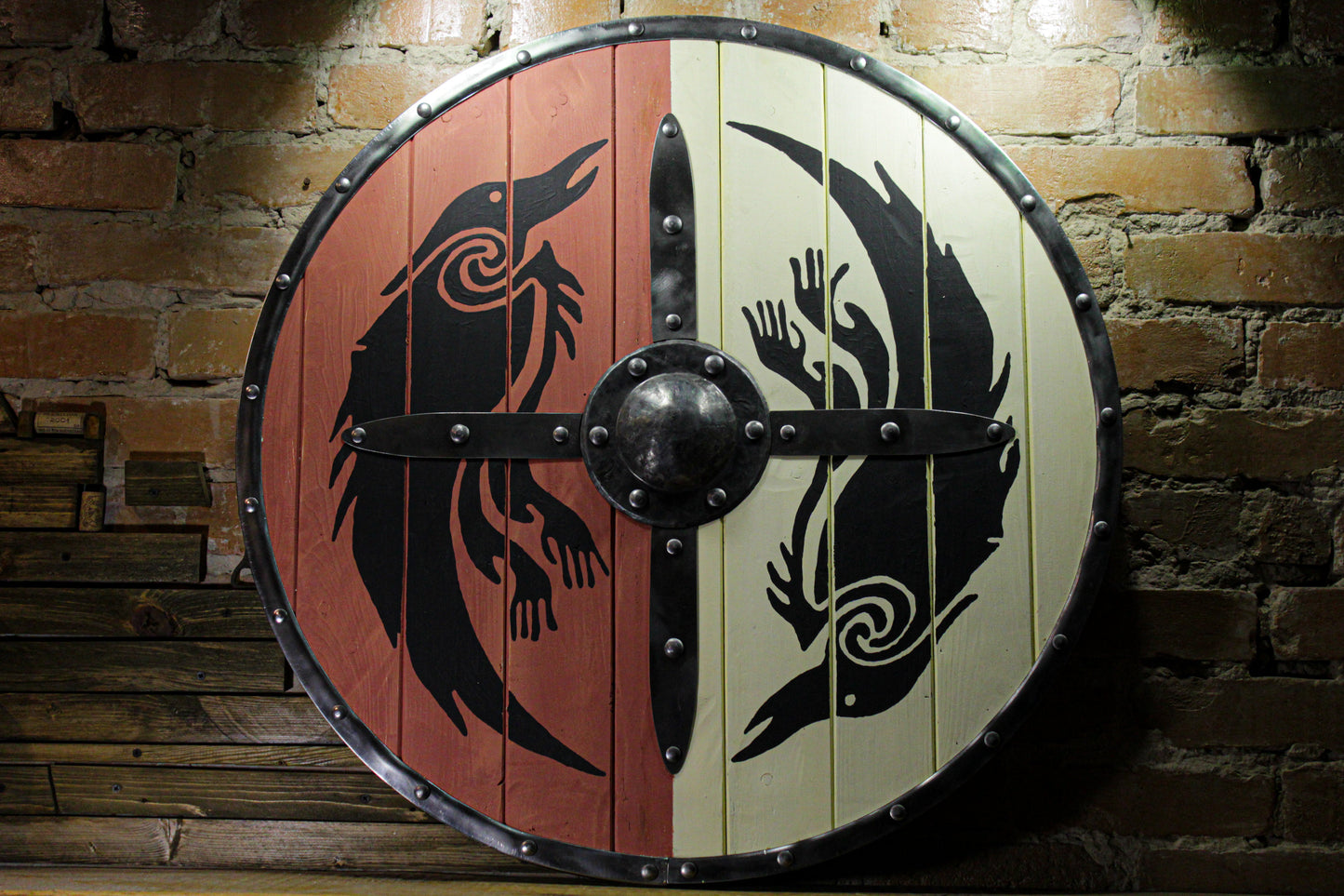 Viking shield "Raven"