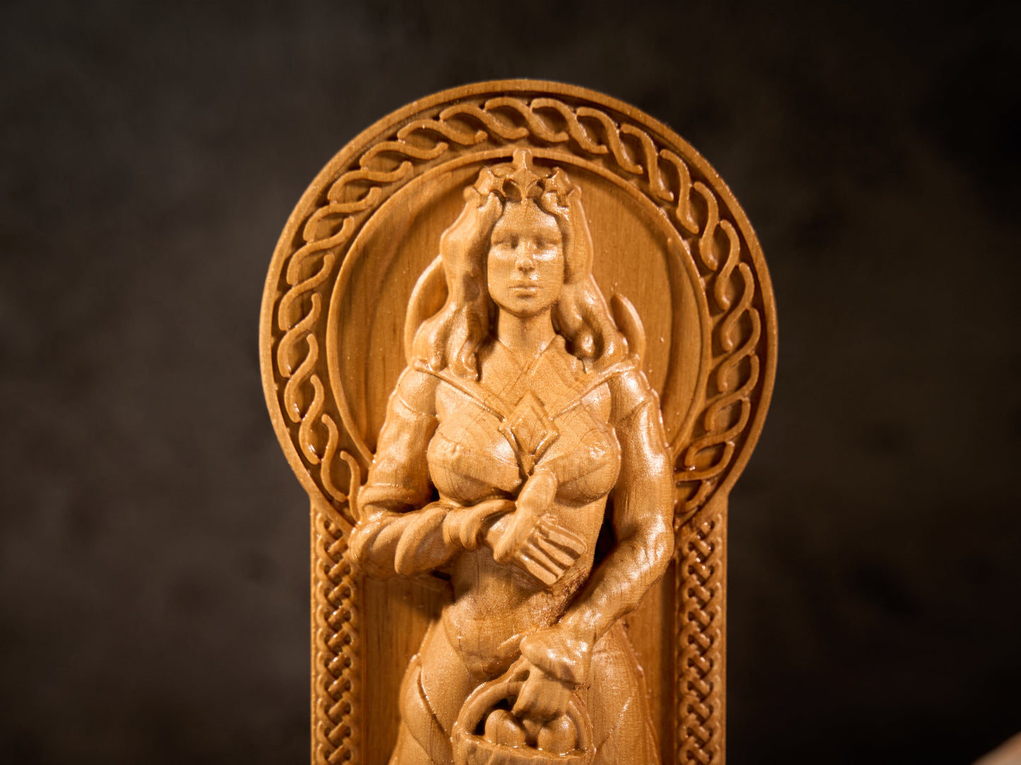 Oak Sirona Celtic statue