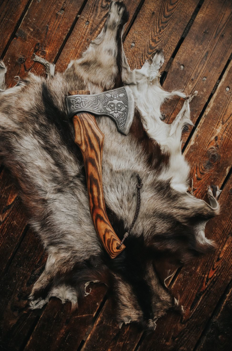 Viking axe - MASK of ODIN
