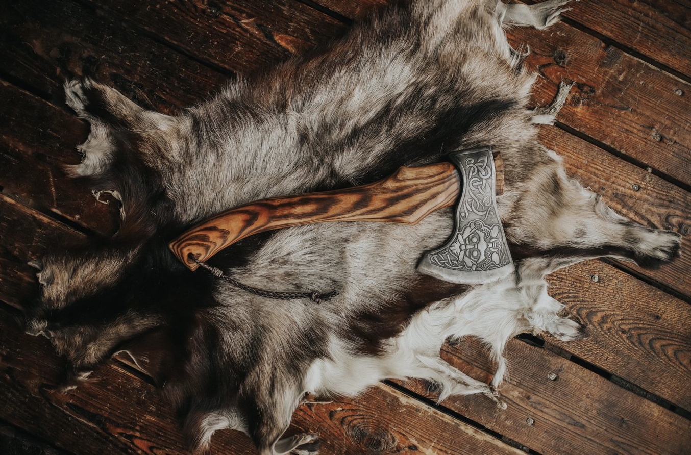 Viking axe - MASK of ODIN