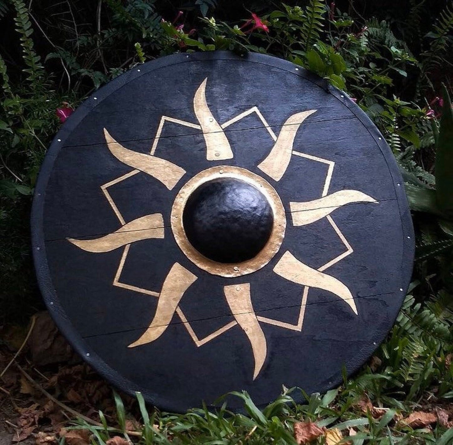 Round shield "Black sun"