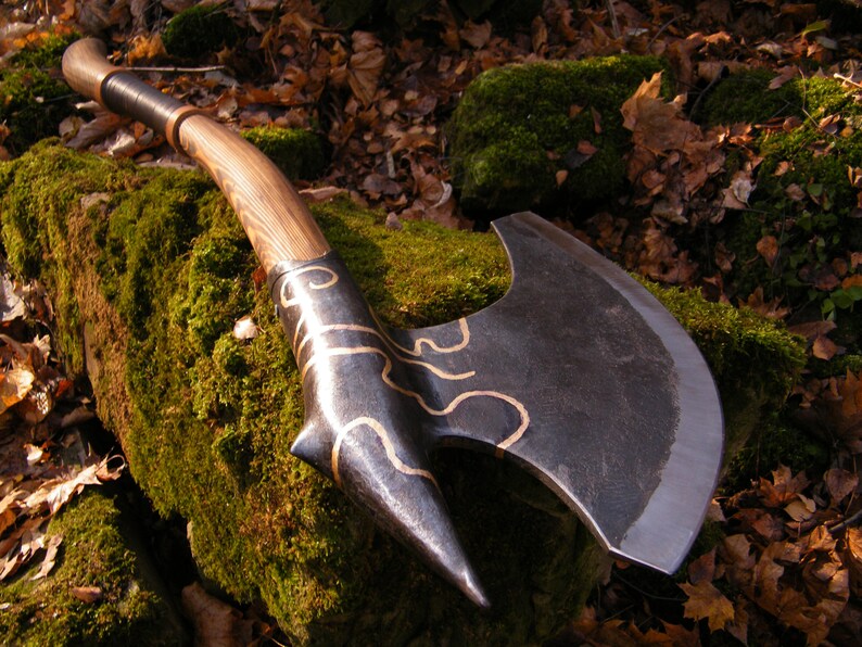 Jarnbjorn axe