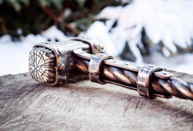 Long handle hammer