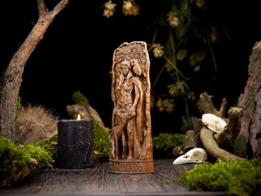 Oak Blodeuwedd Statue