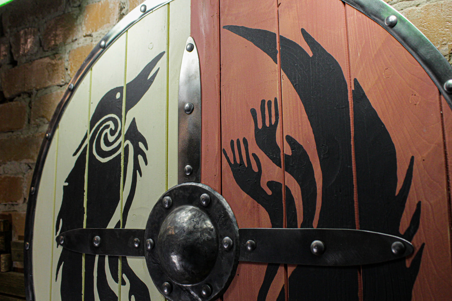 Viking shield "Raven"