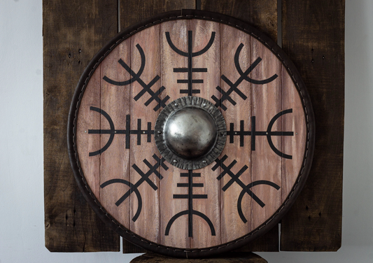 Round shield "Vegvisir"