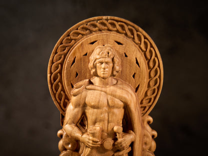 Oak Mannan Celtic statue