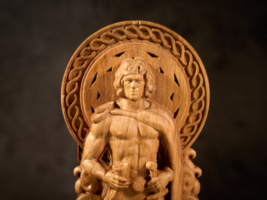 Oak Mannan Celtic statue