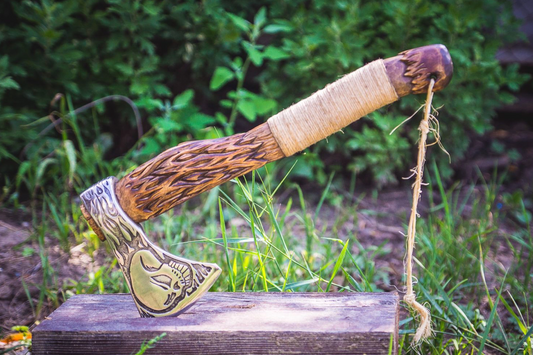 Engraved axe - SKULL