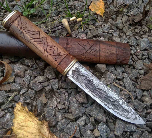 Engraved Yakut knife with sheath
