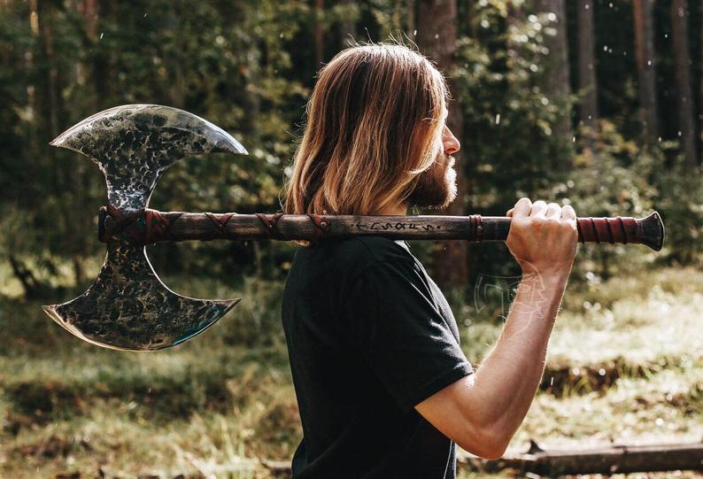Double sided battle axe