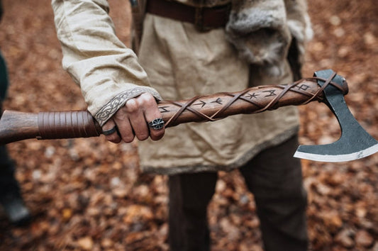 Engraved Ragnar axe • Shipping from the USA