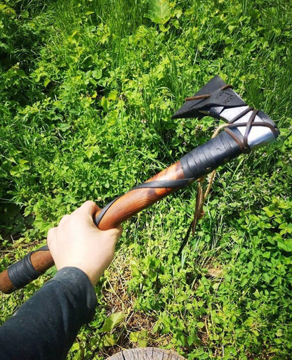 Hand forged tomahawk