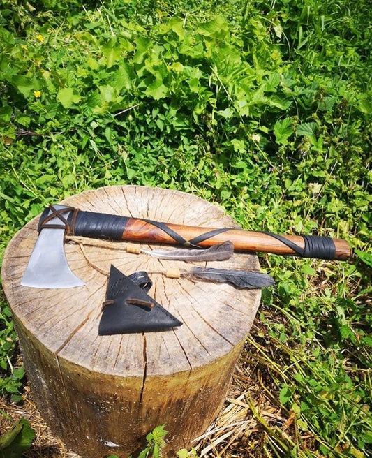 Hand forged tomahawk