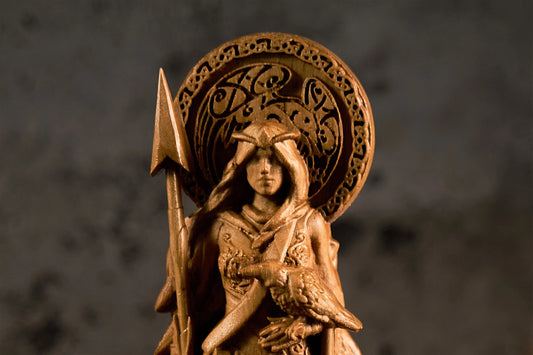 Oak Morrigan Celtic Statue